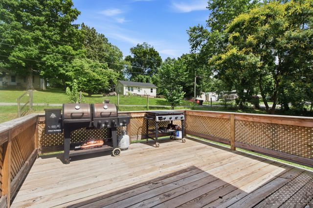 824 Pitt Ave, Springfield, TN 37172