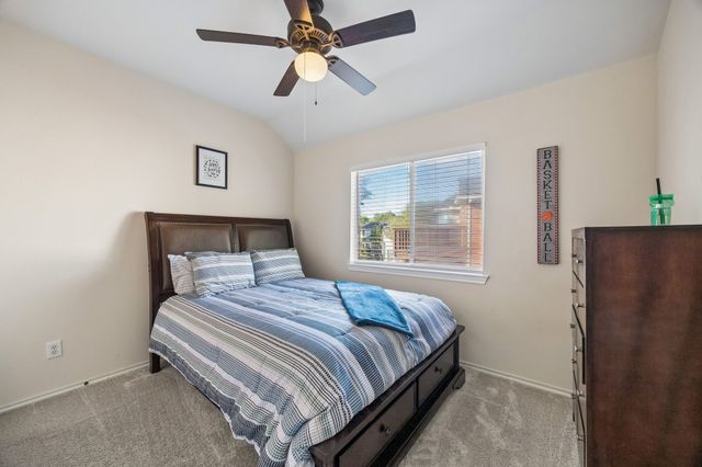 9413 Kings Link Circle, Rowlett, TX 75089