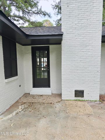 107 Lake Of Pines Drive, Jackson, MS 39206