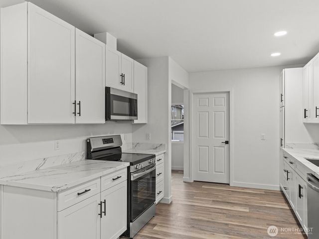 1008 N Steele Street, Tacoma, WA 98406