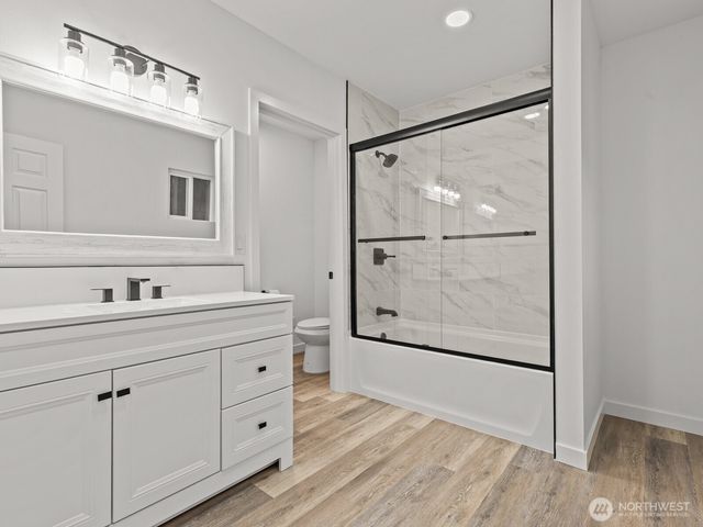 1008 N Steele Street, Tacoma, WA 98406