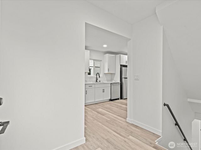 1008 N Steele Street, Tacoma, WA 98406