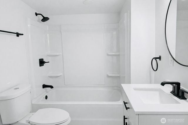 1008 N Steele Street, Tacoma, WA 98406