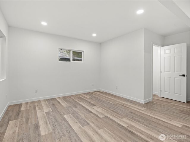 1008 N Steele Street, Tacoma, WA 98406