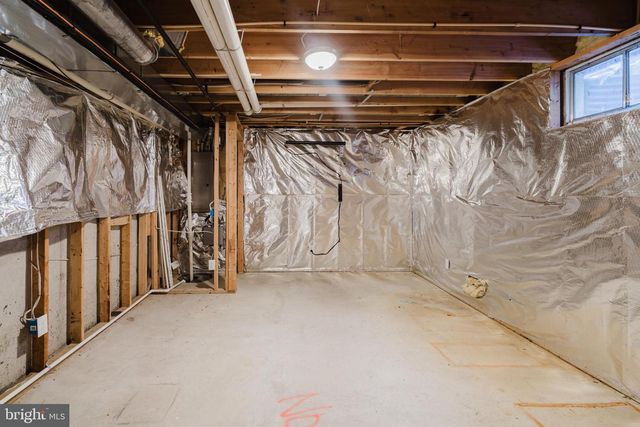 33 HUMMINGBIRD LN, Newark, DE 19711