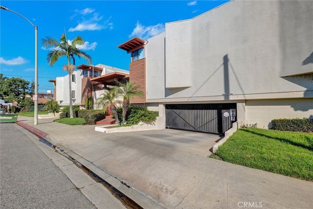 7033 Stewart And Gray Road 24, Downey, CA 90241