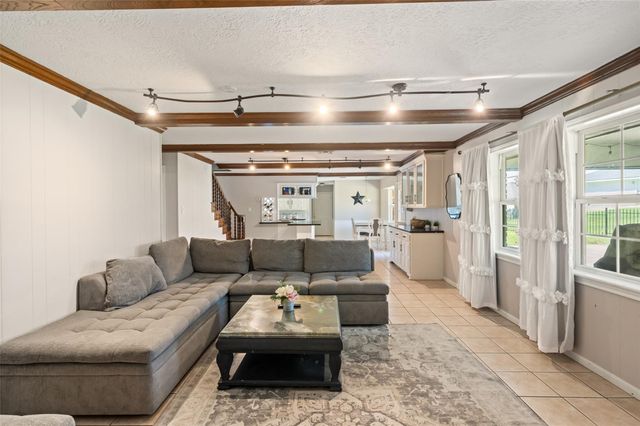 1223 Green Briar Drive, Huntsville, TX 77340