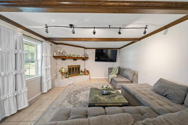 1223 Green Briar Drive, Huntsville, TX 77340