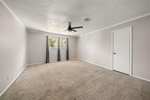 1223 Green Briar Drive, Huntsville, TX 77340