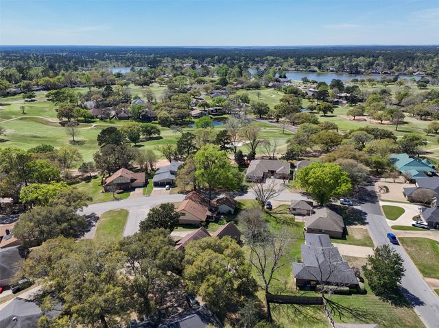 1223 Green Briar Drive, Huntsville, TX 77340