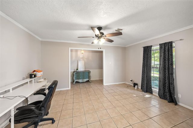 1223 Green Briar Drive, Huntsville, TX 77340