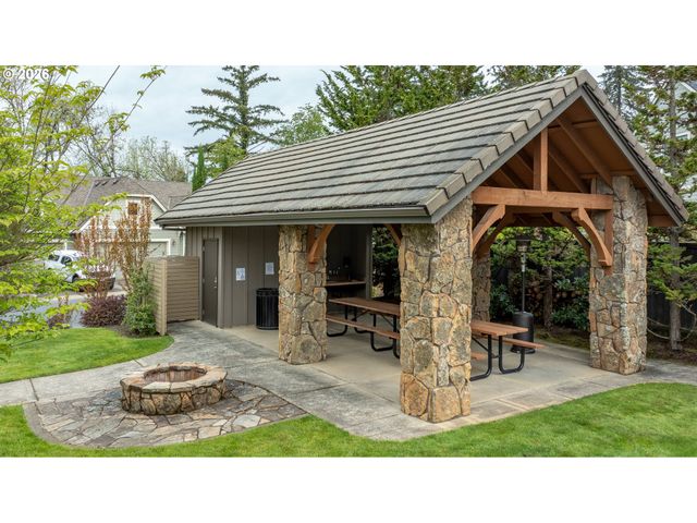 1271 Sw FOREST GLEN Dr, Mc Minnville, OR 97128