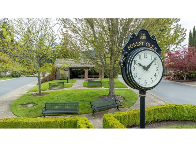 1271 Sw FOREST GLEN Dr, Mc Minnville, OR 97128