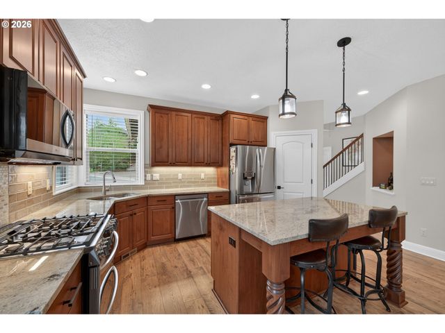 1271 Sw FOREST GLEN Dr, Mc Minnville, OR 97128
