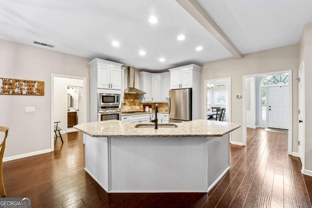 4632 Waters Edge Lane NW, Acworth, GA 30101