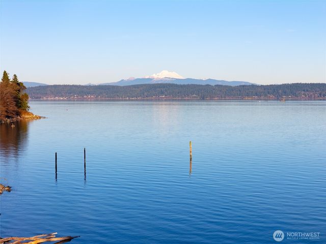 453 Jackrabbit Lane, Oak Harbor, WA 98277