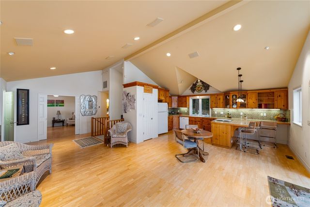 453 Jackrabbit Lane, Oak Harbor, WA 98277