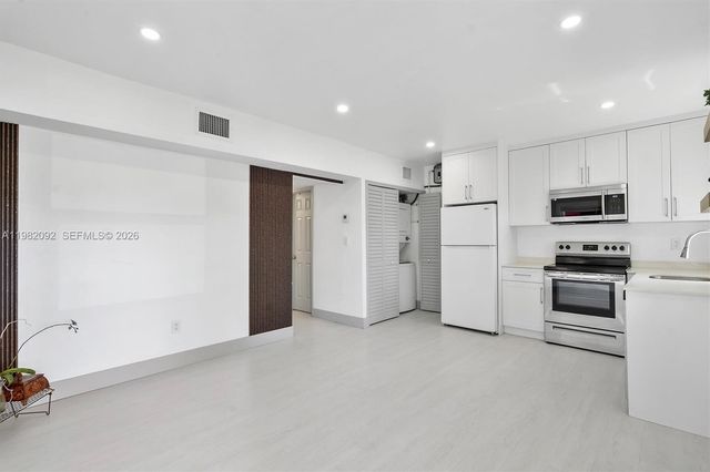 775 NW 96th St A, Miami, FL 33150