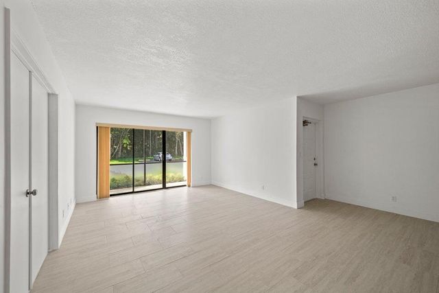 3594 Alder Drive D1, West Palm Beach, FL 33417