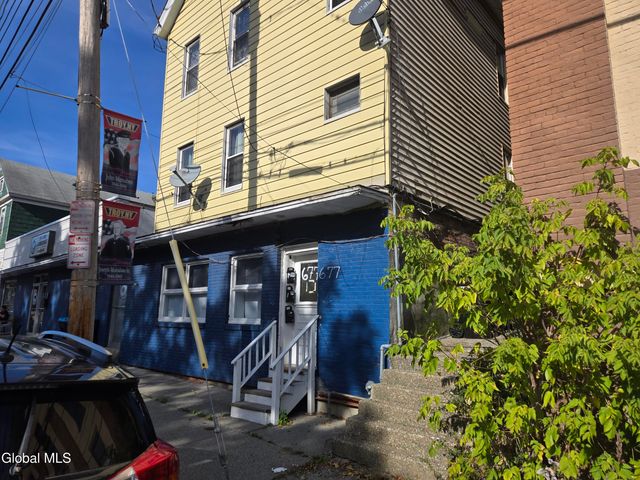 677 Pawling Avenue, Troy, NY 12180