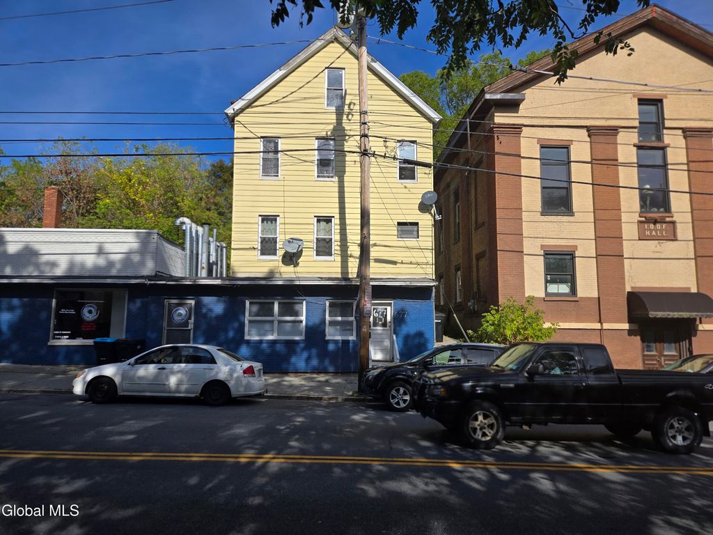 677 Pawling Avenue, Troy, NY 12180