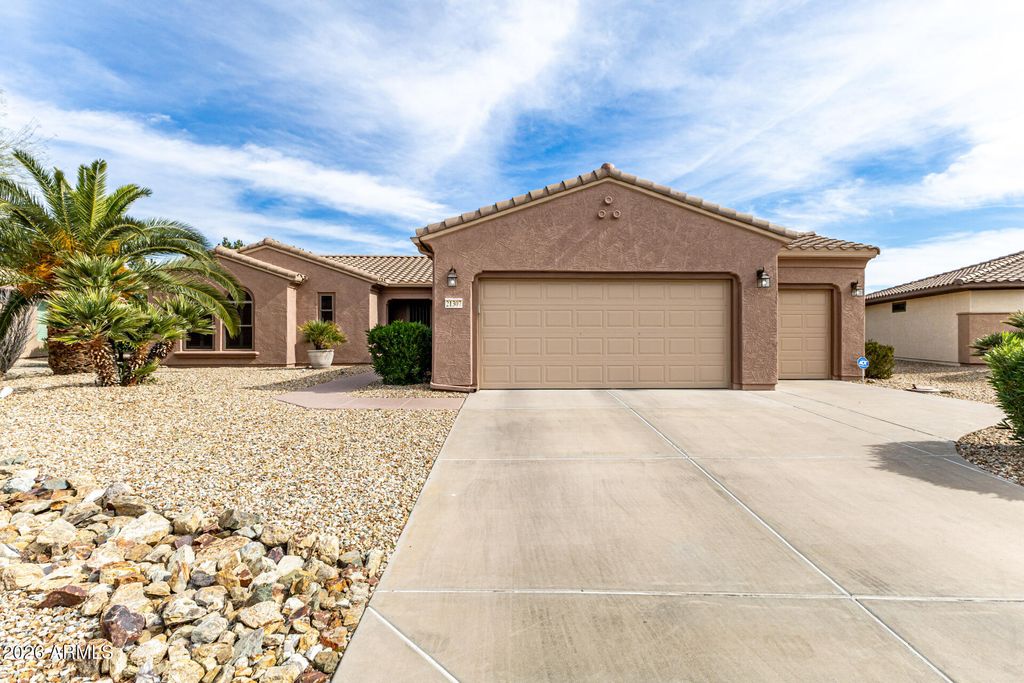 21307 N RED HILLS Drive, Surprise, AZ 85387