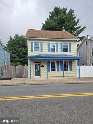 26 N 2ND ST, Halifax, PA 17032