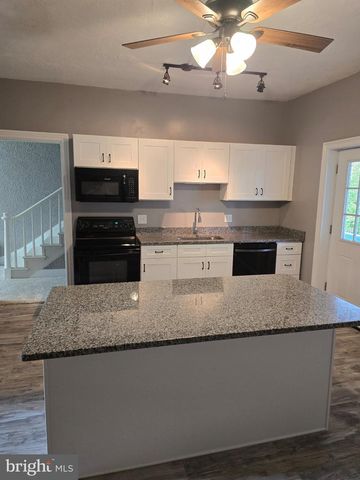 26 N 2ND ST, Halifax, PA 17032