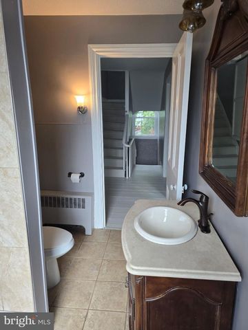 26 N 2ND ST, Halifax, PA 17032
