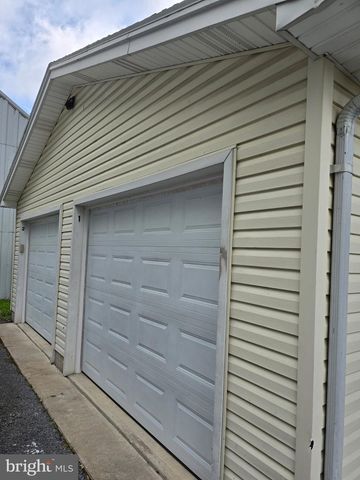 26 N 2ND ST, Halifax, PA 17032