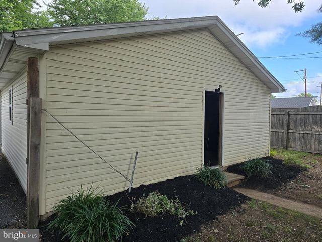 26 N 2ND ST, Halifax, PA 17032