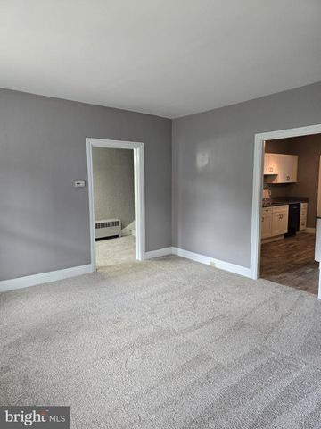 26 N 2ND ST, Halifax, PA 17032