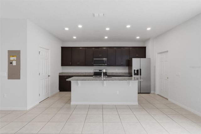 5106 SEA MIST LANE, Wesley Chapel, FL 33545