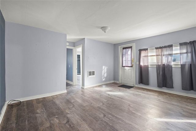 17 Buffalo Street, Bergen, NY 14416