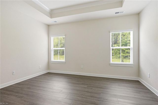 2101 Mainsail DR, Carrollton, VA 23314