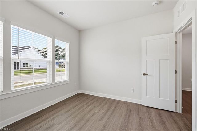2101 Mainsail DR, Carrollton, VA 23314