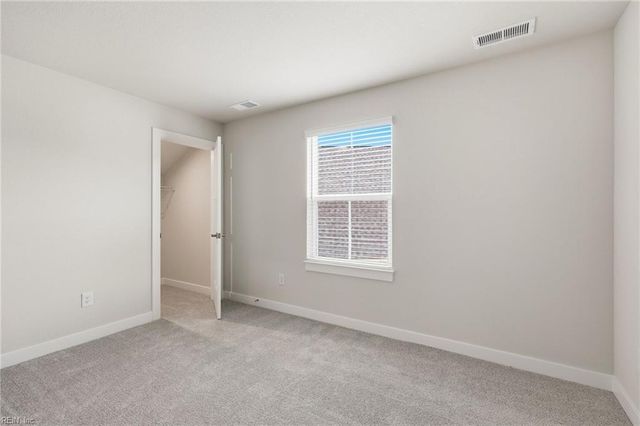 2101 Mainsail DR, Carrollton, VA 23314