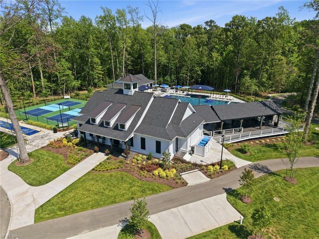 2101 Mainsail DR, Carrollton, VA 23314