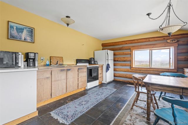 56 GCR 373, Parshall, CO 80468