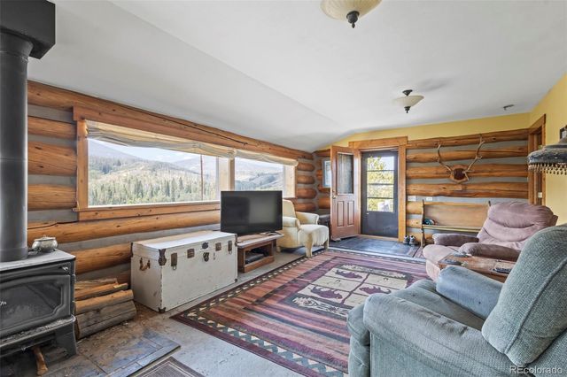56 GCR 373, Parshall, CO 80468