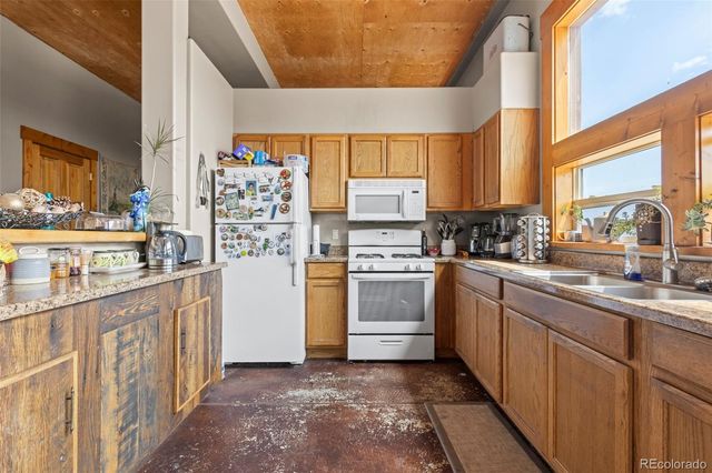 56 GCR 373, Parshall, CO 80468