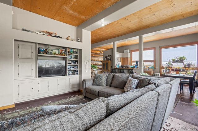 56 GCR 373, Parshall, CO 80468