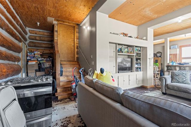 56 GCR 373, Parshall, CO 80468