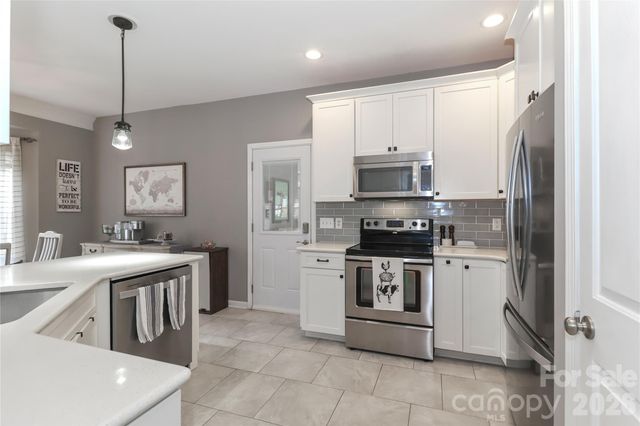 1917 Weighmont Court, Mint Hill, NC 28227