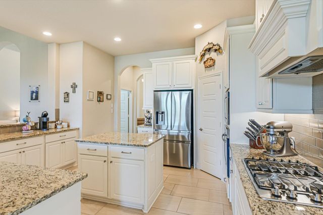 6005 Hewetson DR, Austin, TX 78738