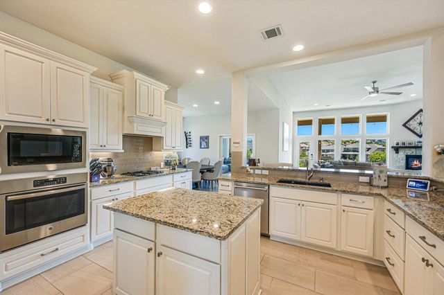 6005 Hewetson DR, Austin, TX 78738