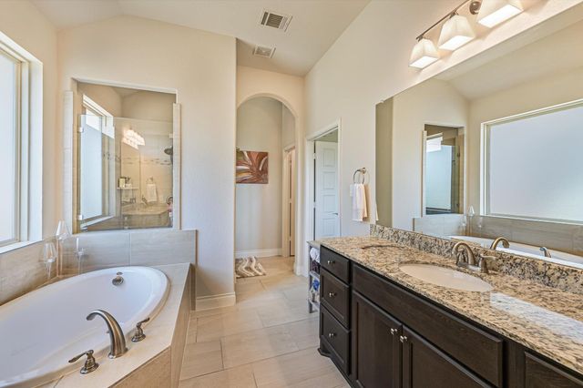6005 Hewetson DR, Austin, TX 78738