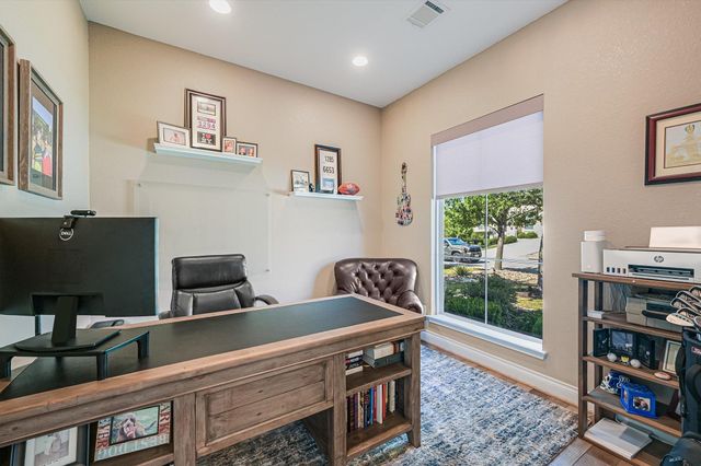 6005 Hewetson DR, Austin, TX 78738