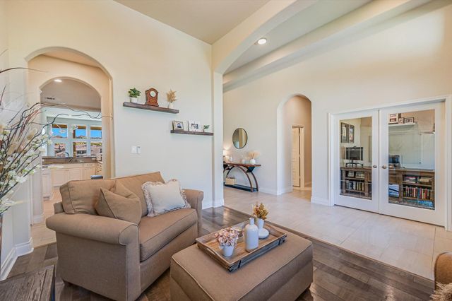 6005 Hewetson DR, Austin, TX 78738