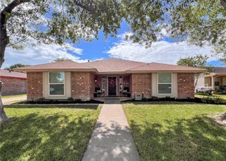 418 Seco Dr, Portland, TX 78374